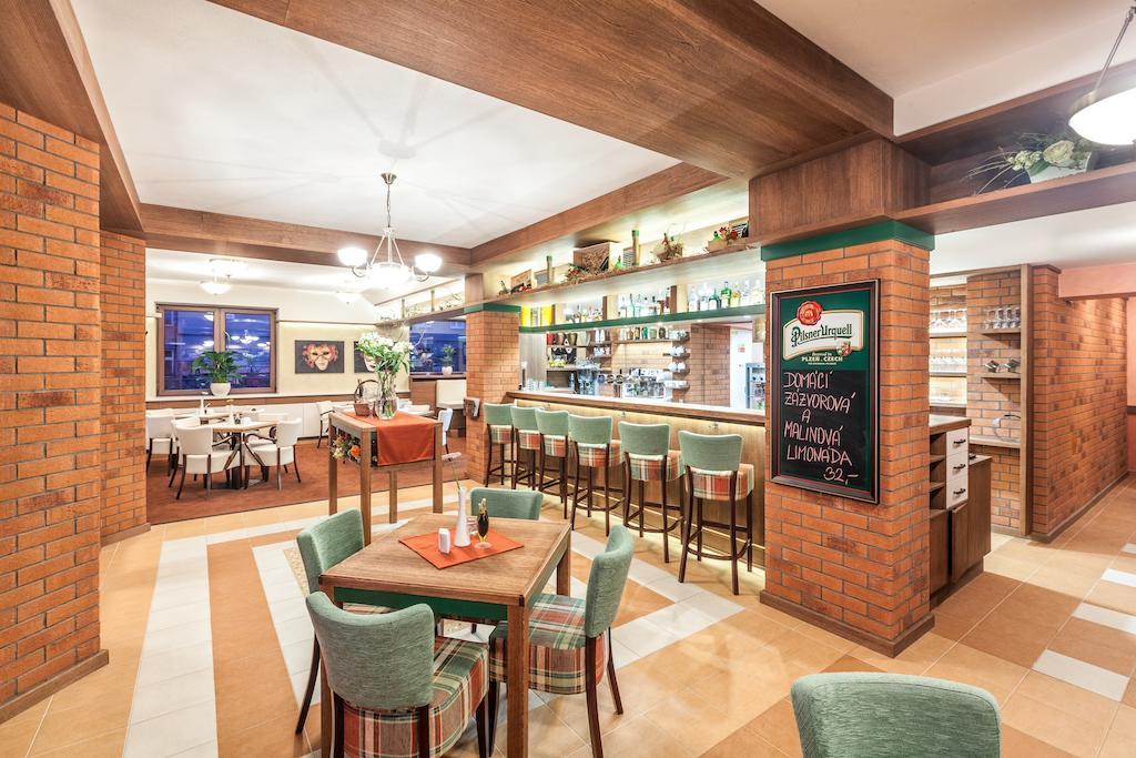 Graphic Hotel โนวี ยิชีน ภายนอก รูปภาพ