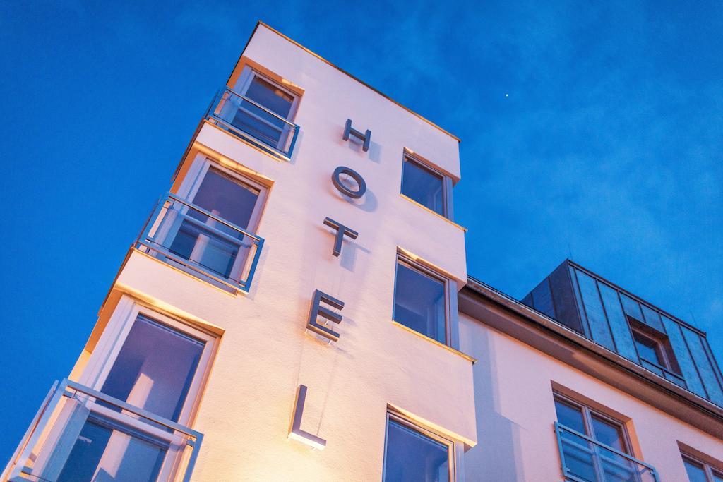 Graphic Hotel โนวี ยิชีน ภายนอก รูปภาพ