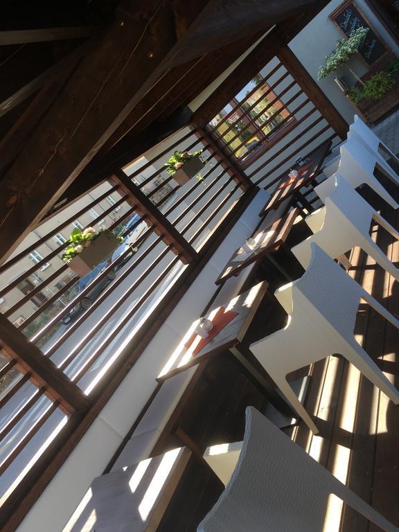 Graphic Hotel โนวี ยิชีน ภายนอก รูปภาพ